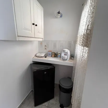 Letta Apartment Perissa (Santorini)