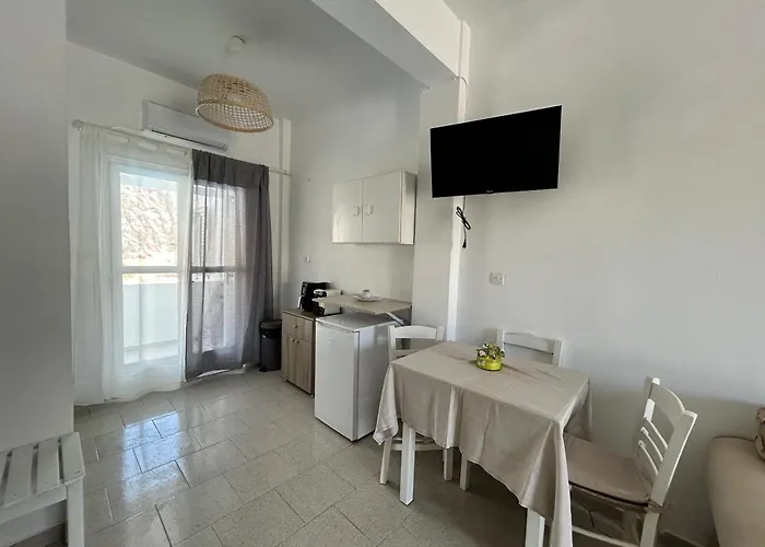 Letta * Perissa (Santorini)